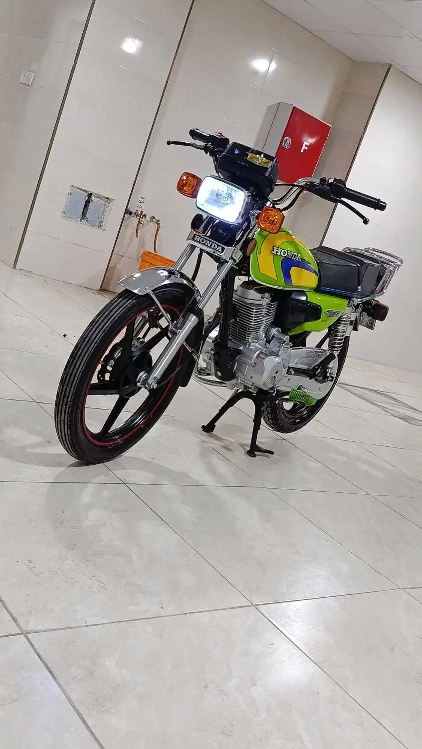 متور پرواز ۲۰۰ عروسک درحد صفر|موتورسیکلت|سهند, |دیوار