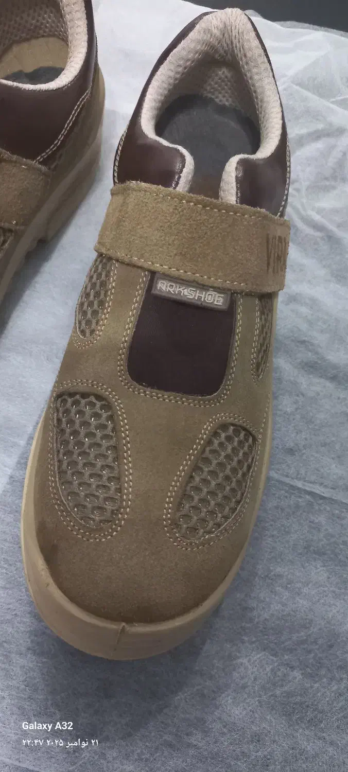 کفش کار ایمنی|کیف، کفش، کمربند|رشت, باهنر|دیوار