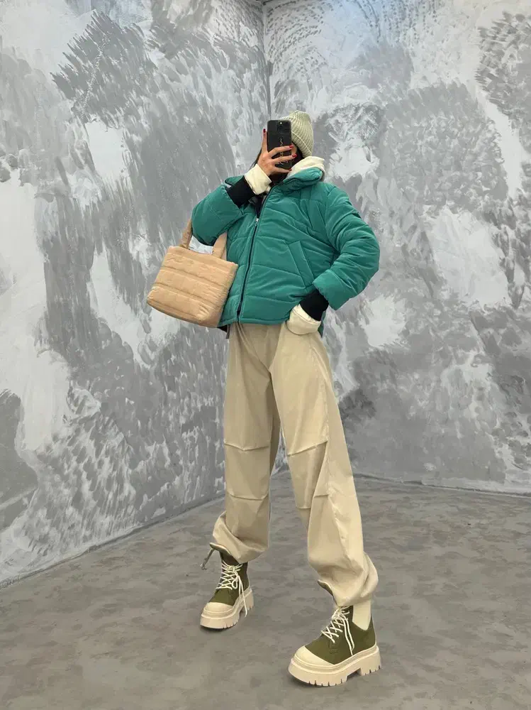 کاپشن|لباس|فولادشهر, B2|دیوار