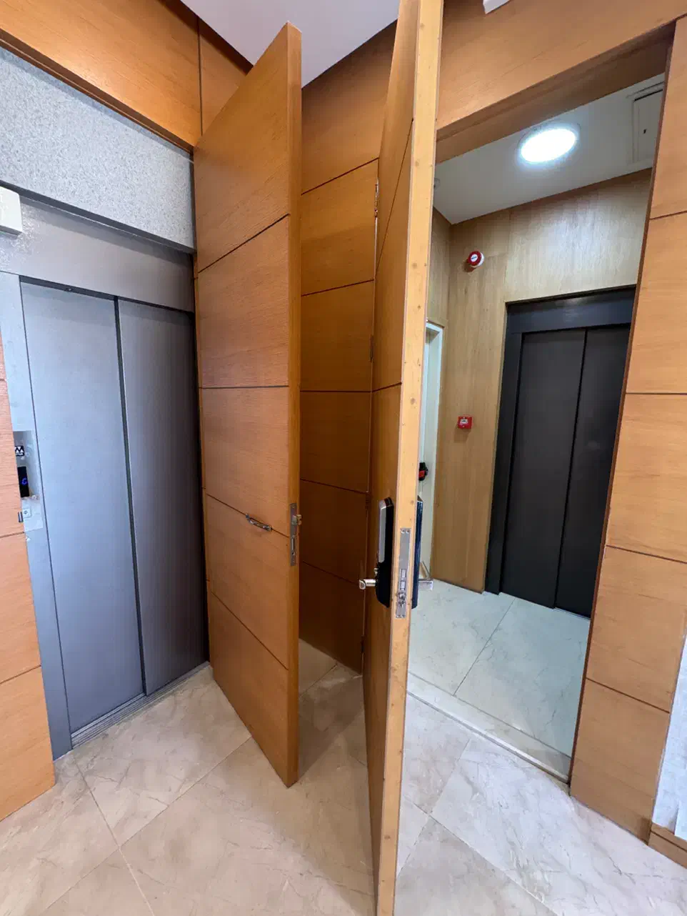 ۳۰۵مترنوساز۳خواب مستر ولنجک/مشاعات آبی/۳۰متر بالکن