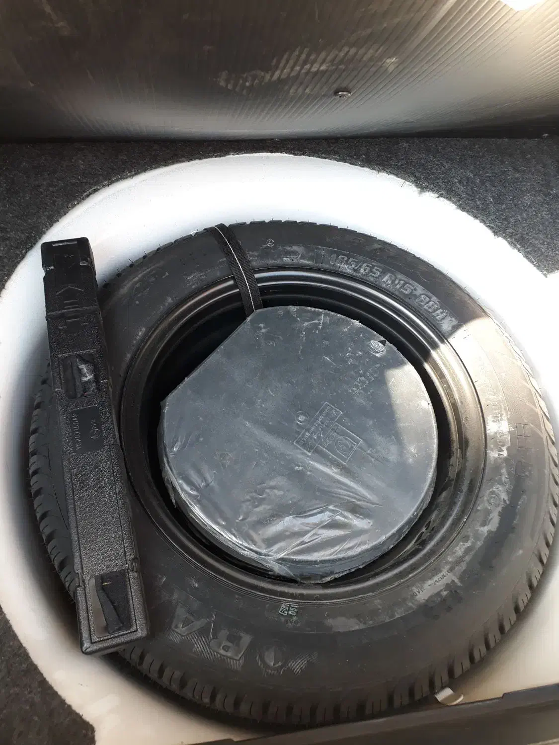 پژوپارس ۴۰۱|خودرو سواری و وانت|صفادشت, |دیوار