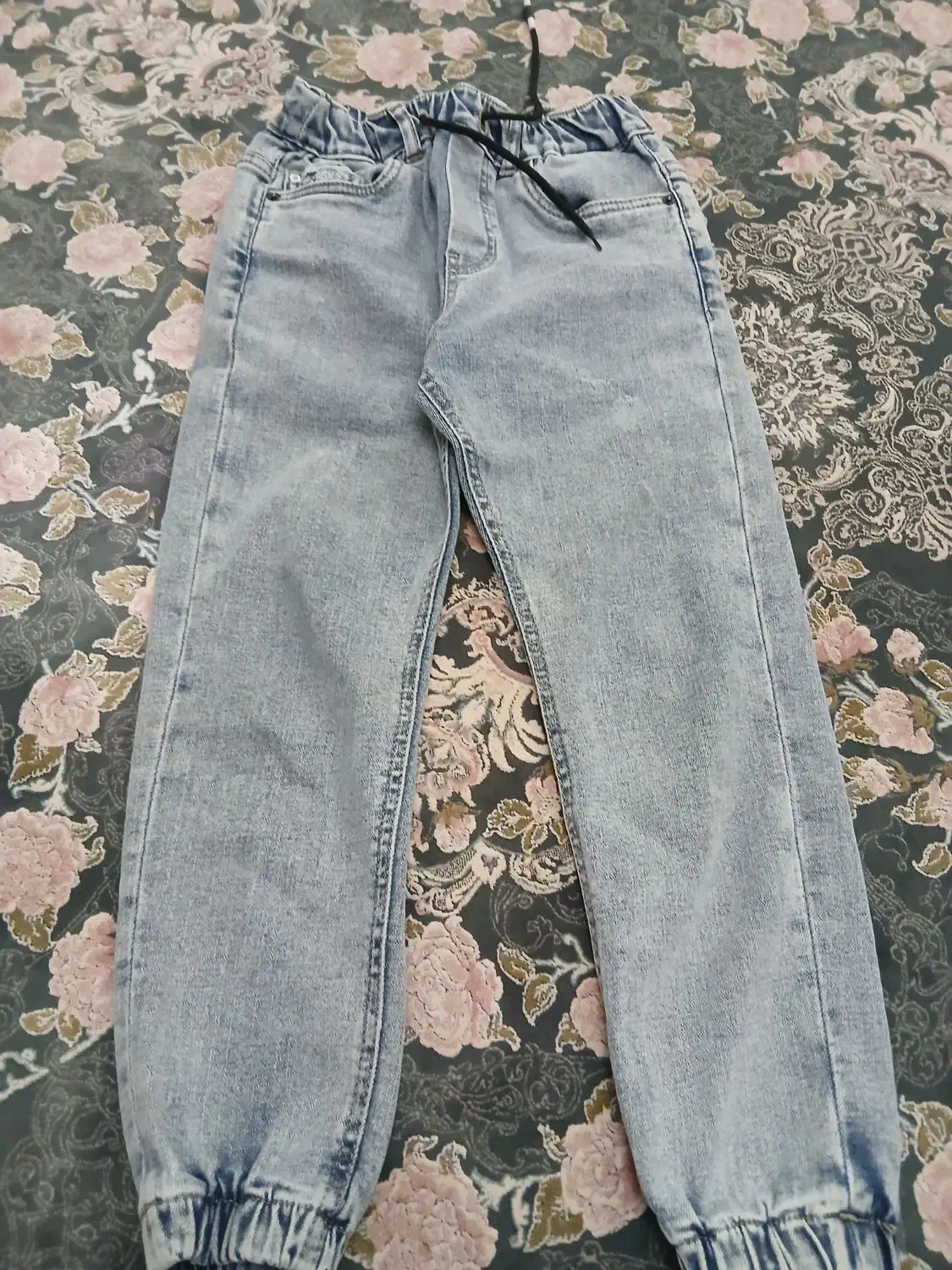 شلوار لی|کفش و لباس بچه|پرند, فاز ۲|دیوار