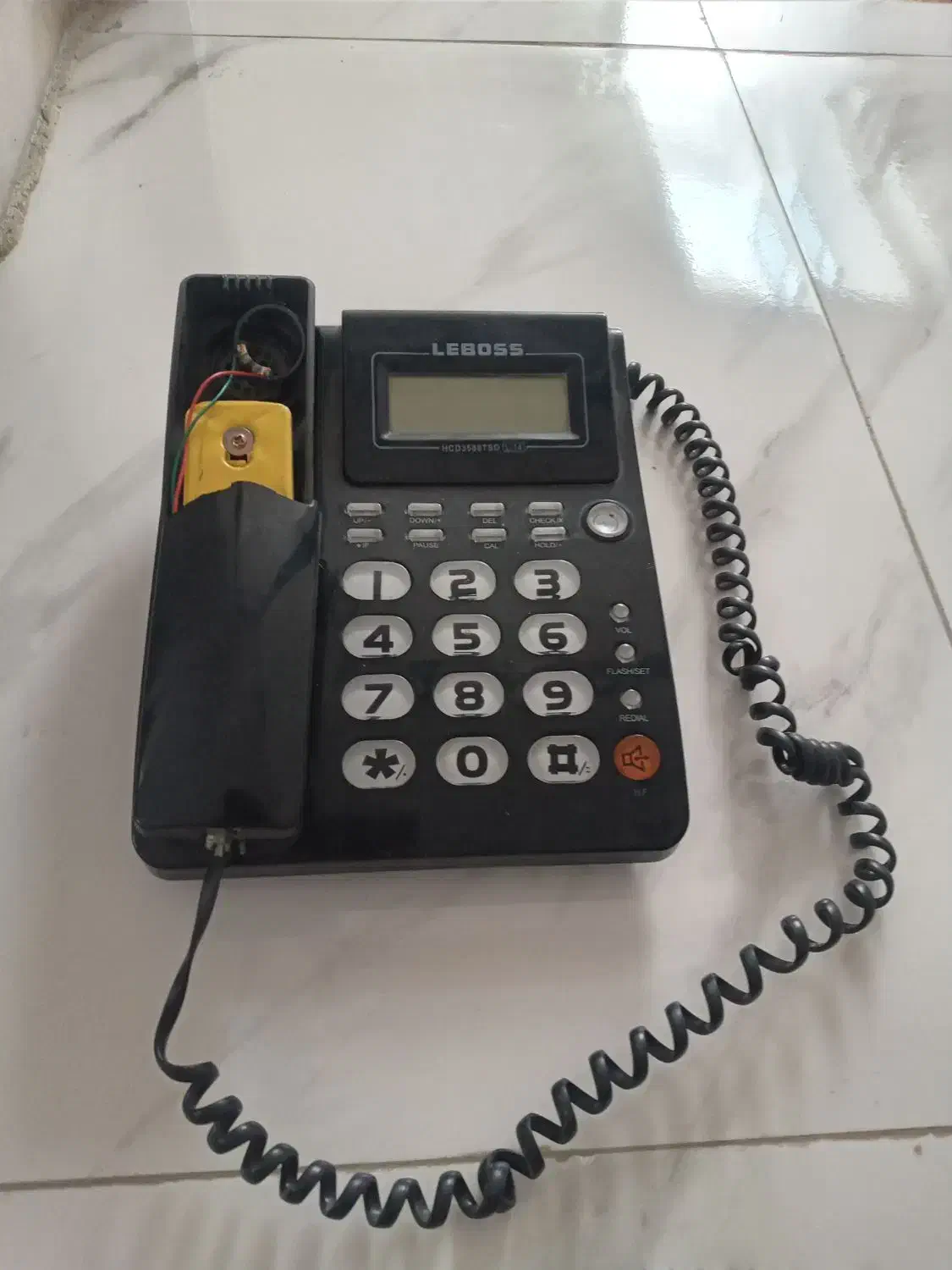 دستگاه دیجیتال وتلفن رومیزی|صوتی و تصویری|فلاورجان, |دیوار