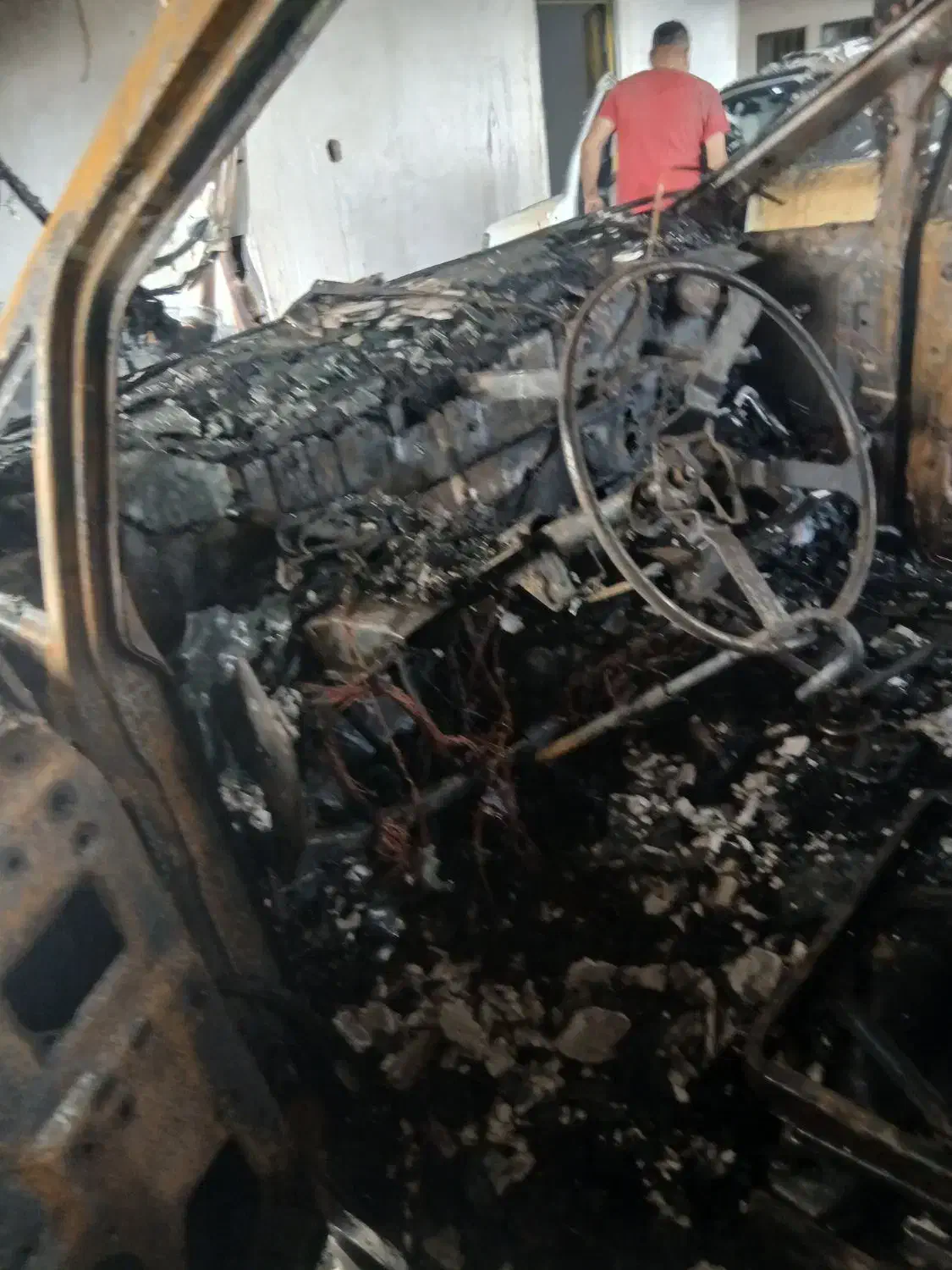 خودرو ون کاروان سایپا به علت آتش سوزی فروشی است|خودرو سواری و وانت|جویبار, |دیوار