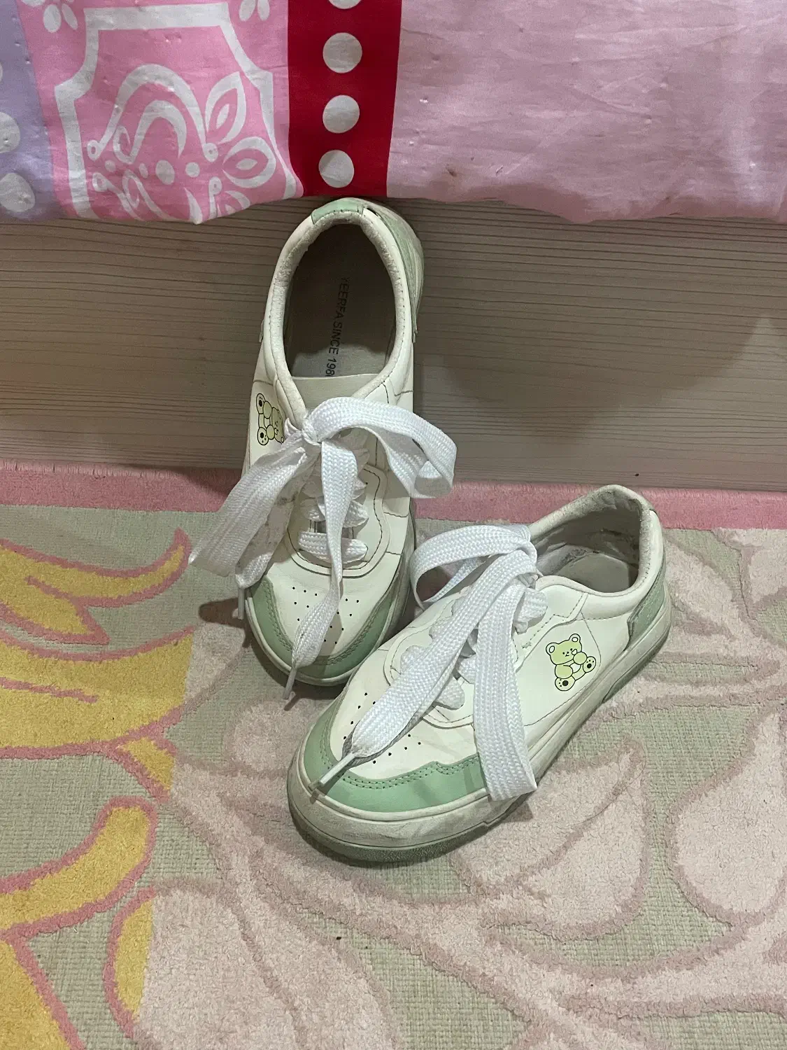 کتانی سایز۳۸|کیف، کفش، کمربند|چمستان, |دیوار