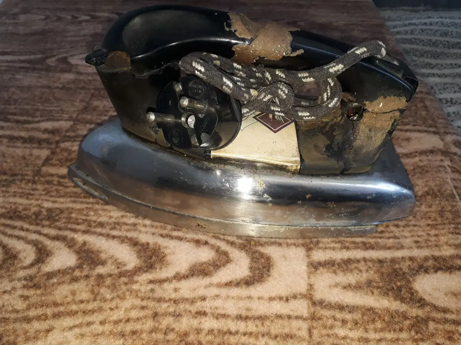 خیاطی|اتو و لوازم اتو|خوی, |دیوار