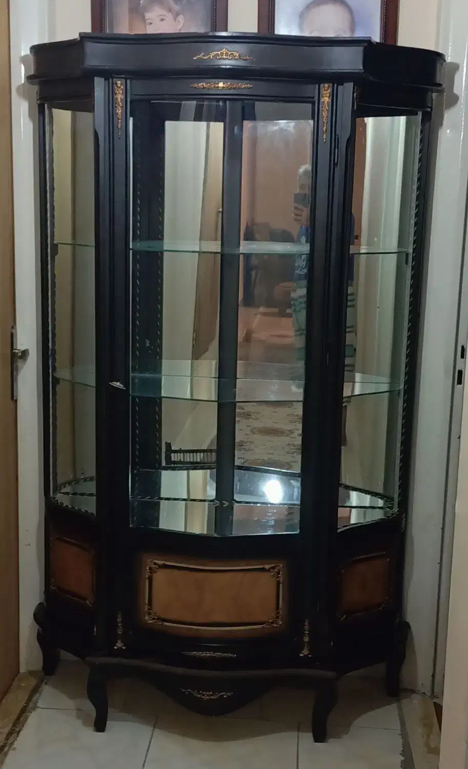 بوفه چوبی|بوفه، ویترین، کنسول|صدرا-فارس, فاز ۱|دیوار