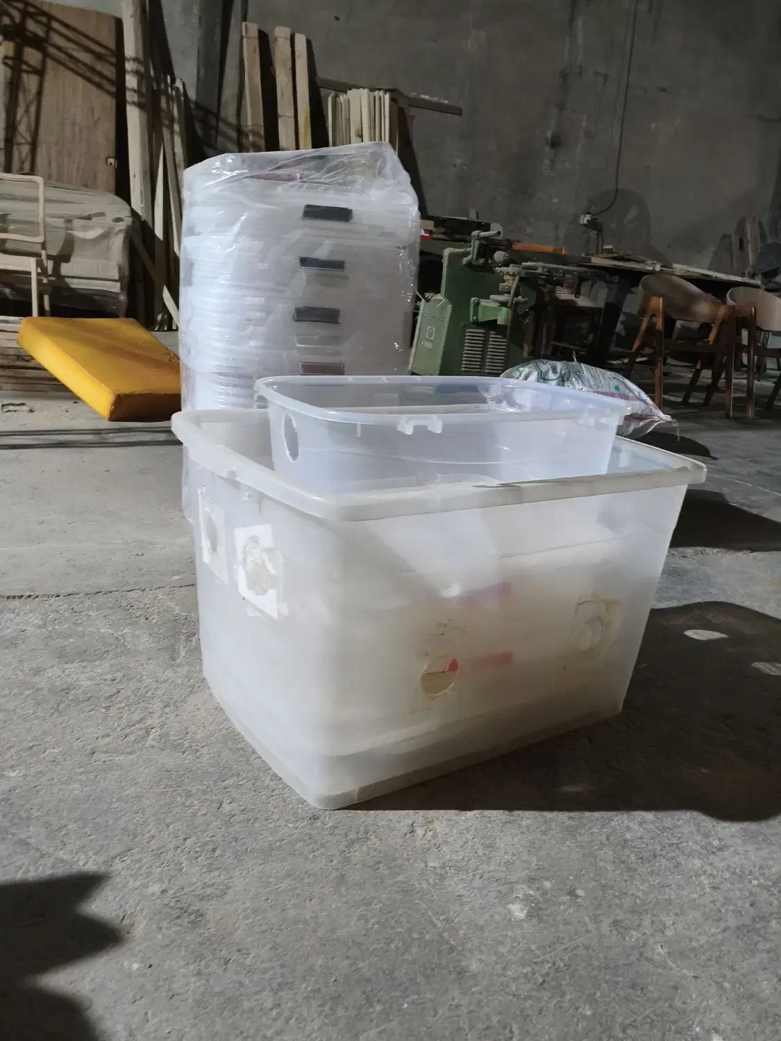 حدود 100عددجانونی سایز 4|ظروف نگهدارنده، پلاستیکی، یک‌بارمصرف|خمین, |دیوار