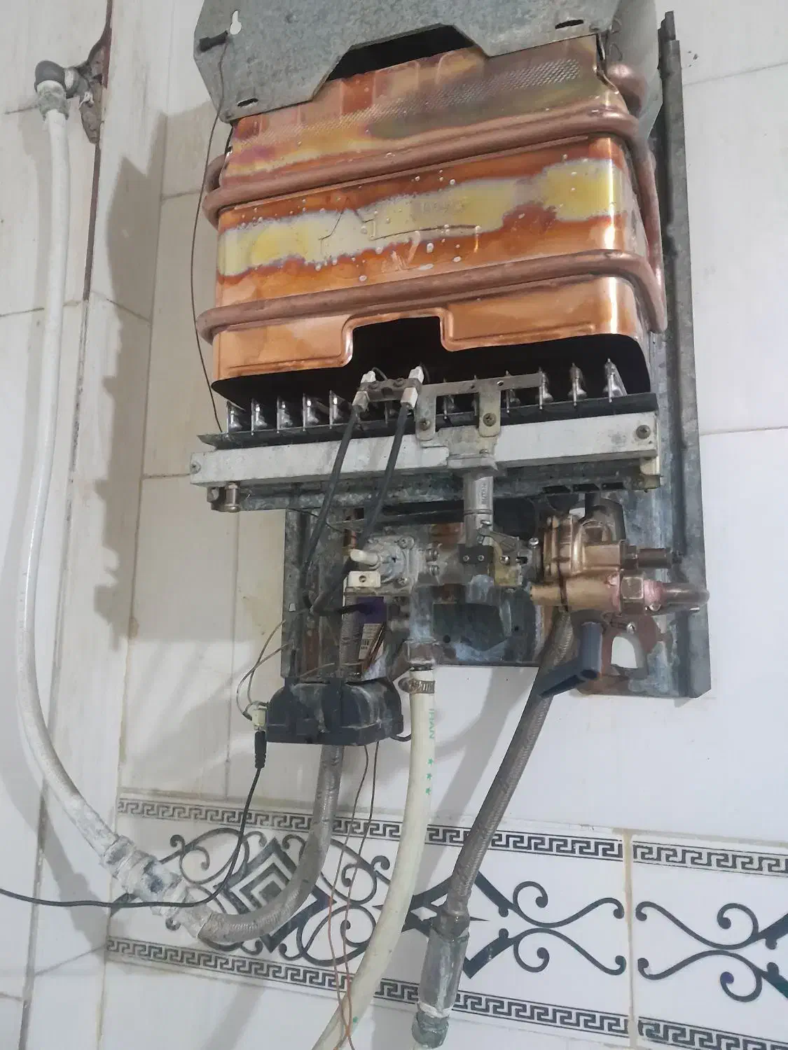 تعمیرات تعمیرکار آبگرمکن پکیج پمپ اب|خدمات پیشه و مهارت|شیراز, شهرک سراج|دیوار