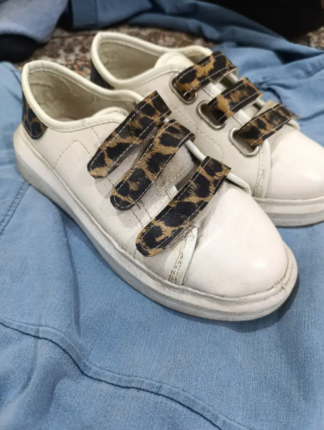 کفش درحد نو|کیف، کفش، کمربند|گنبد کاووس, |دیوار