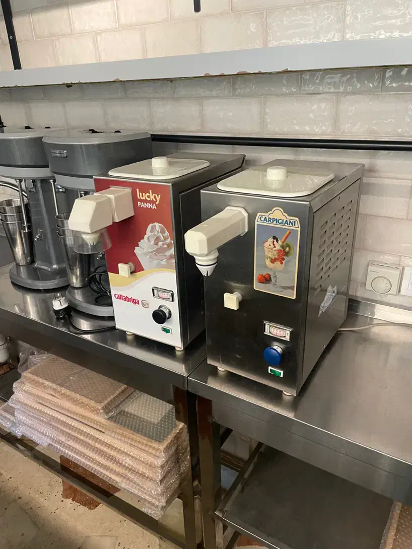 خریدار شاک فریزر و گل خامه زن دستگه بستنی|کافی‌شاپ و رستوران|تهران, زعفرانیه|دیوار