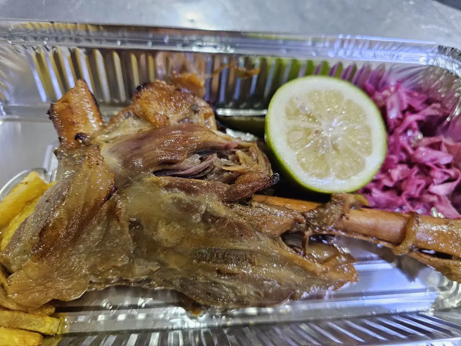 آشپز ماهر، کارگر ساده، پیک موتور|استخدام خدمات فروشگاه و رستوران|نیشابور, شهرک ولیعصر|دیوار