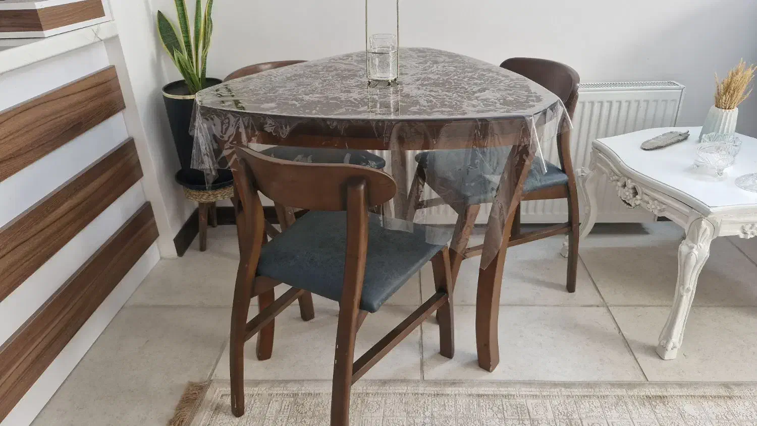 میزناهارخوری 3 نفره سه گوش صندلی مدل اسپانیایی|میز و صندلی غذاخوری|تویسرکان, |دیوار