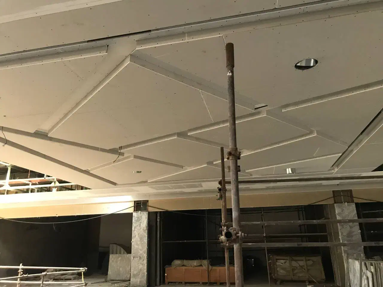 به تعدادی اکیپ کناف کار حرفه ای نیازمندیم|استخدام معماری، عمران و ساختمانی|شاندیز, |دیوار