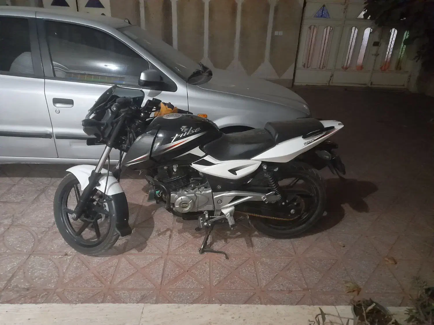 موتور پالس ۱۸۰ مدل۹۵ در حد خشک|موتورسیکلت|خرم‌آباد, |دیوار