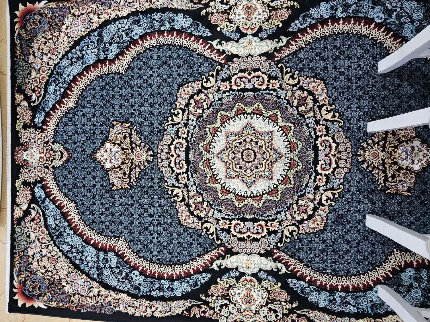 فرش ۴متری ۷۰۰شانه در حدنو|فرش|رشت, حومه رشت|دیوار