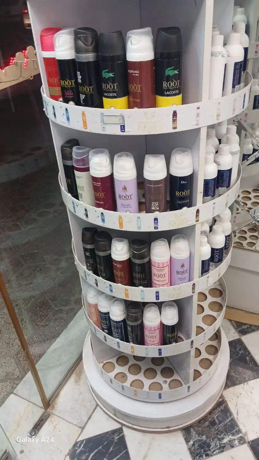 فروش آرایشی با کلیه دکوراسیون و سقف کاذب ....|آرایشی، بهداشتی، درمانی|تایباد, |دیوار