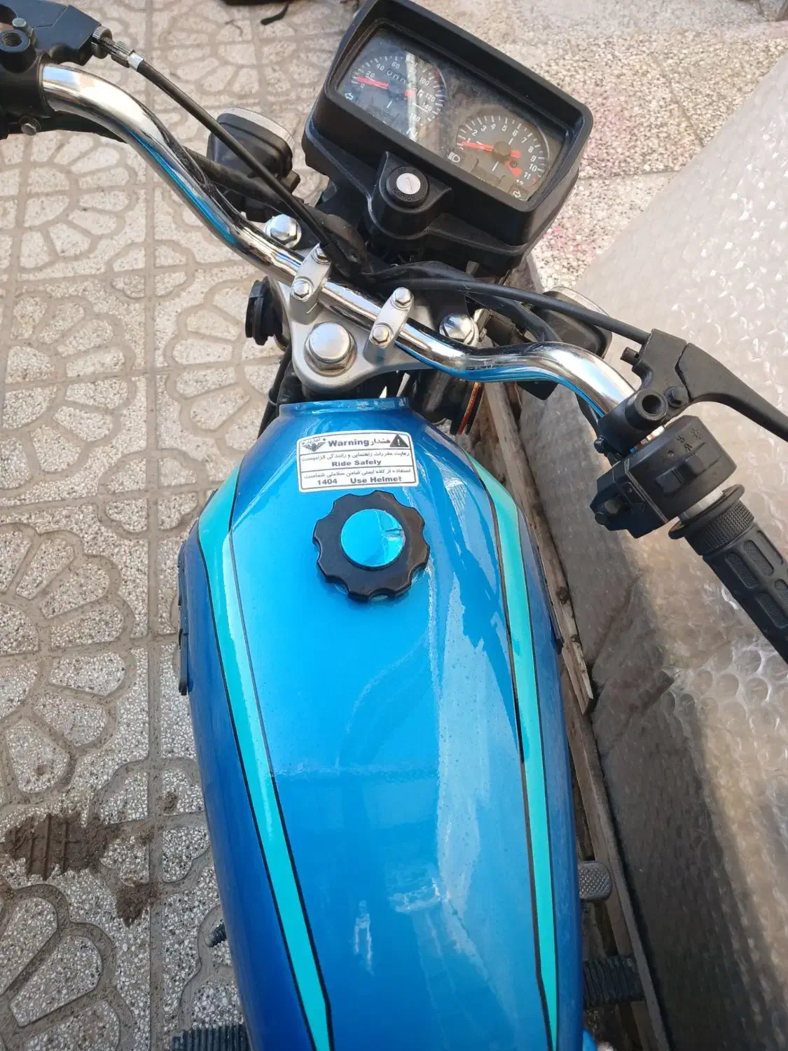 ...|موتورسیکلت|تربت‌حیدریه, ده پائین|دیوار