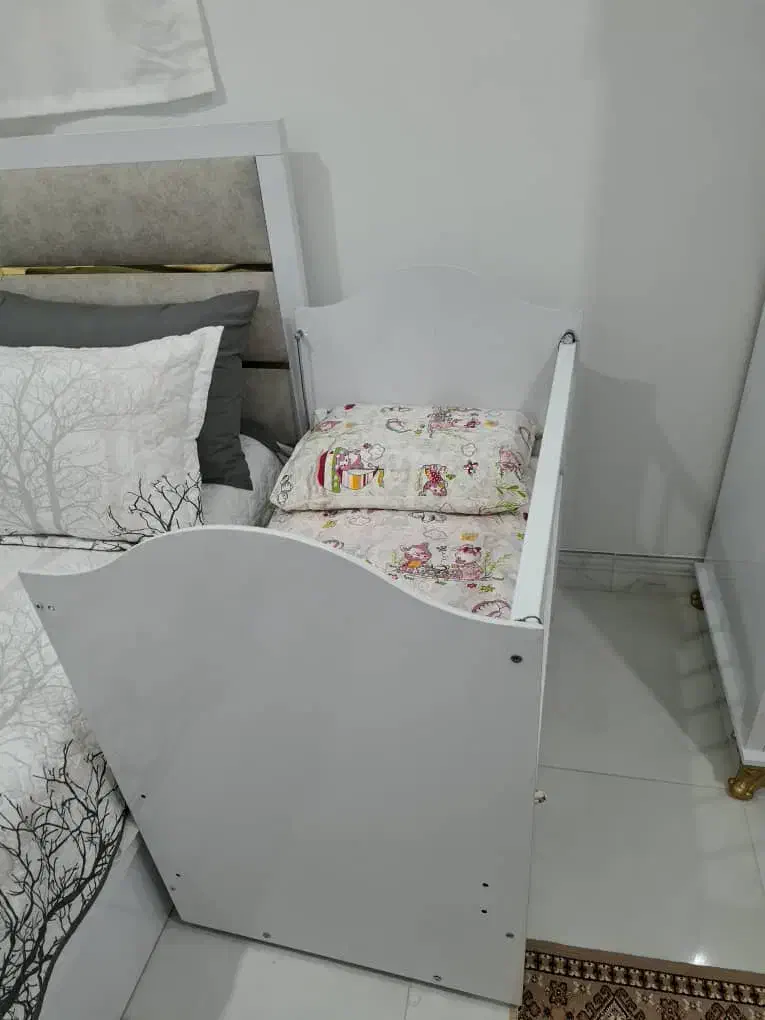 تخت نوزاد|تخت و صندلی بچه|نقده, |دیوار