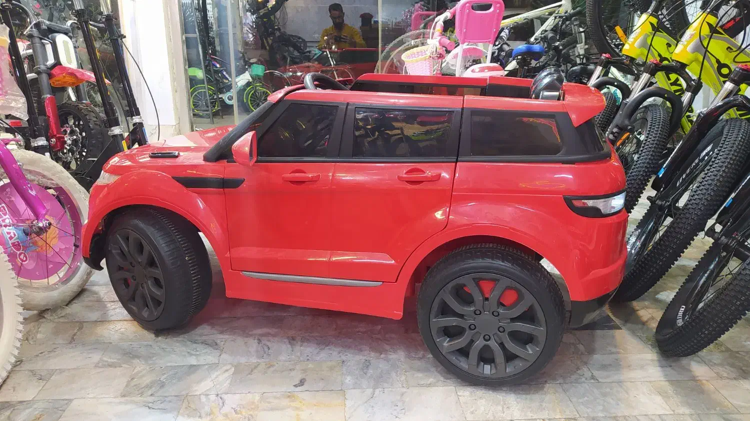 ماشین شارژی رنجرور شاسی بلند|اسباب‌بازی بچه|قم, وادی السلام|دیوار