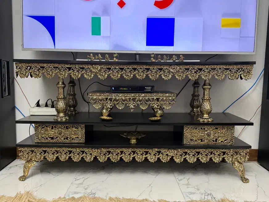 میز تلوزیون برنجی کاملا نو|میز تلویزیون|پاکدشت, پاکدشت (مامازند)|دیوار