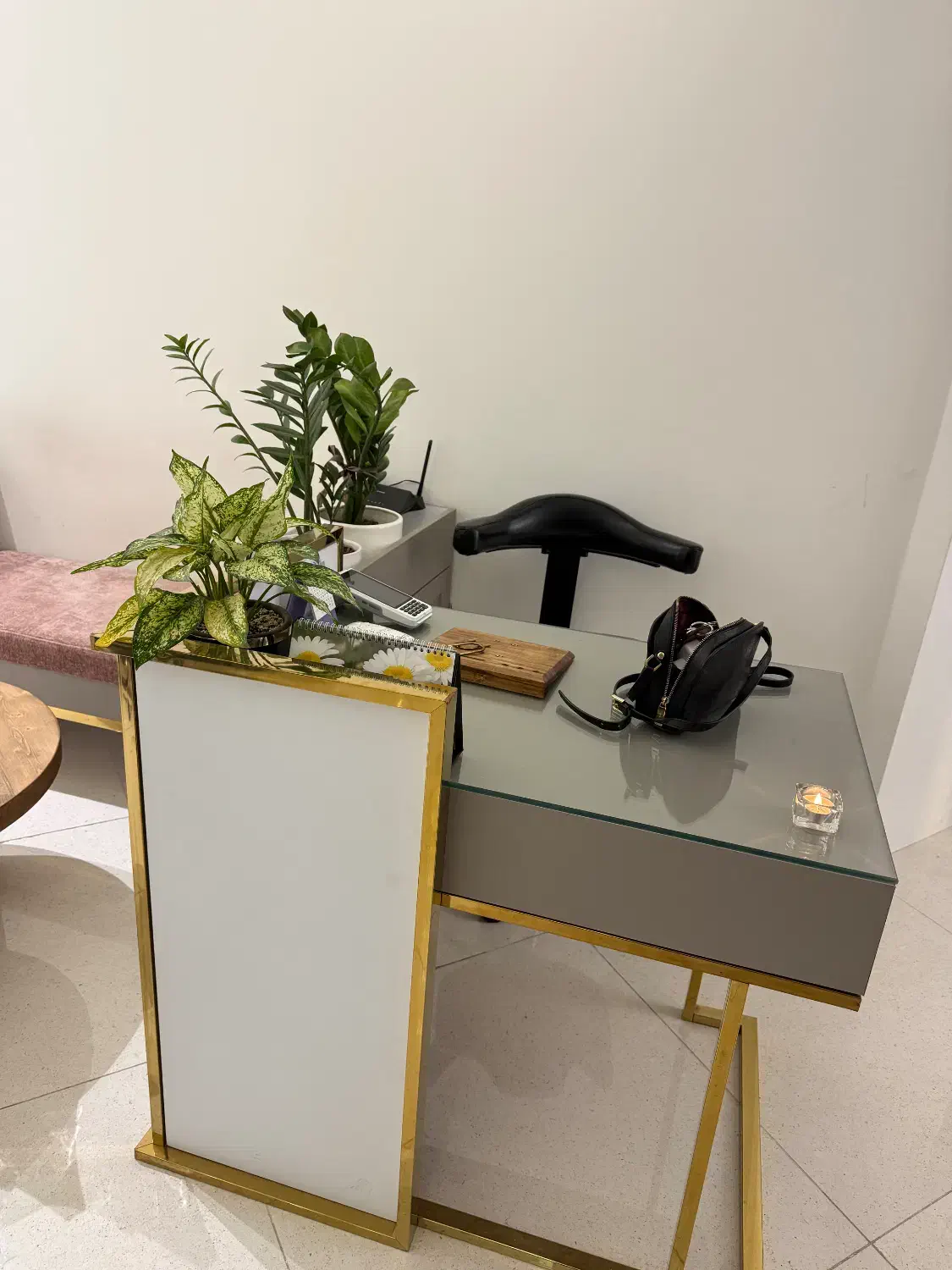 افتتاح سالن زیبایی شیک با کمترین هزینه(فروش وسایل)|آرایشگاه و سالنهای زیبایی|تهران, الهیه|دیوار