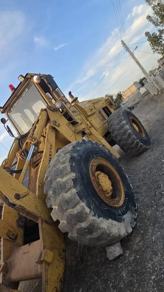 لودر کوماتسو ۱۲۰|خودرو سنگین|میناب, |دیوار