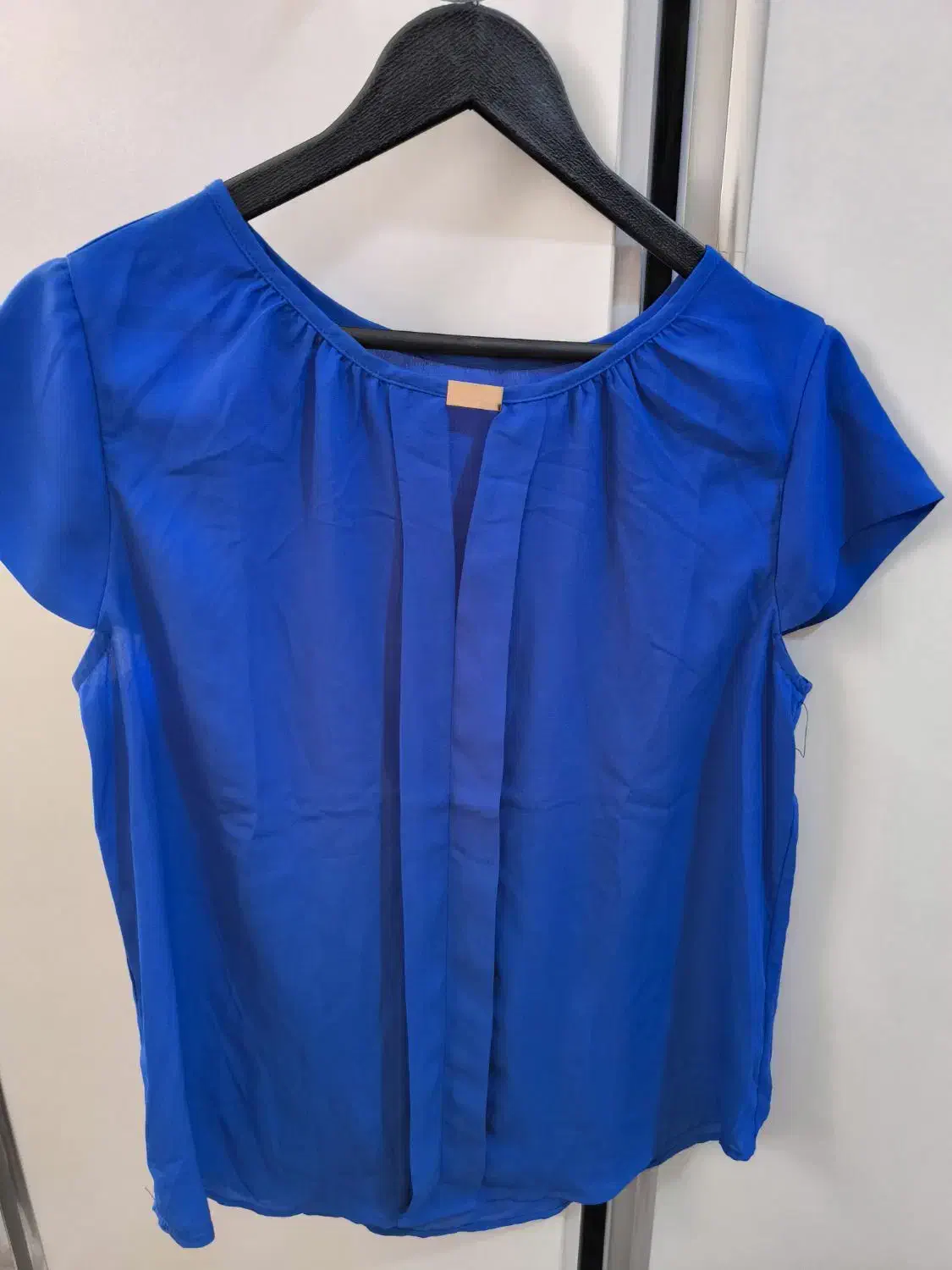 لباس زنانه|لباس|شاهین‌شهر, مورچه خورت|دیوار