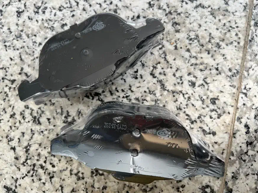 لنت ترمز عقب و جلو مزدا ۳ قدیم|قطعات یدکی و لوازم جانبی|اصفهان, سپاهانشهر|دیوار