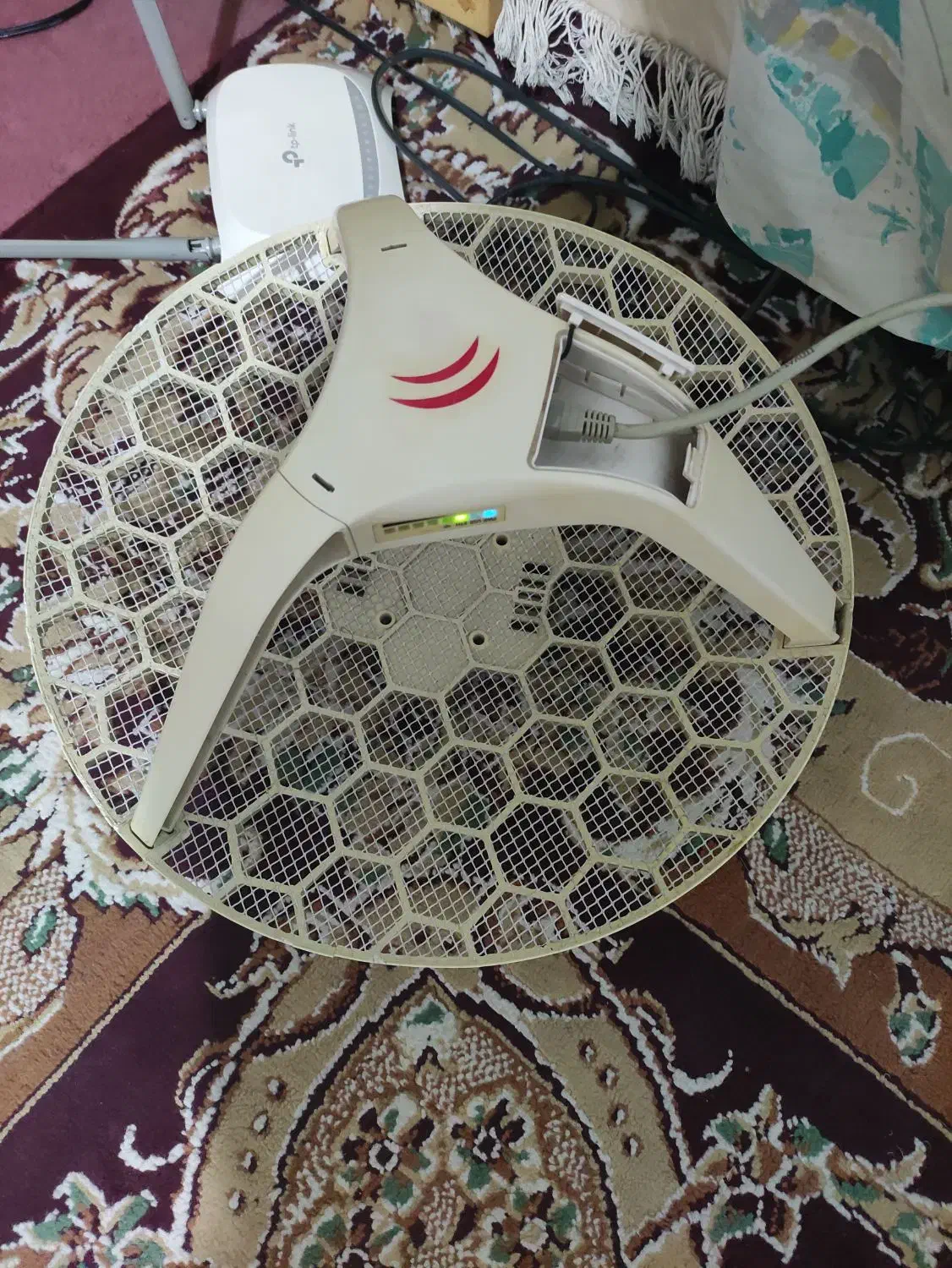 lhg 5مودم|مودم و تجهیزات شبکه|شیراز, گچی|دیوار