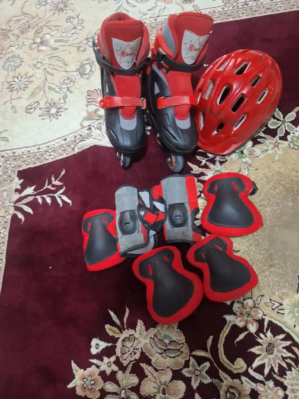 اسکیت با تجهیزاتش|دوچرخه، اسکیت، اسکوتر|گنبد کاووس, |دیوار