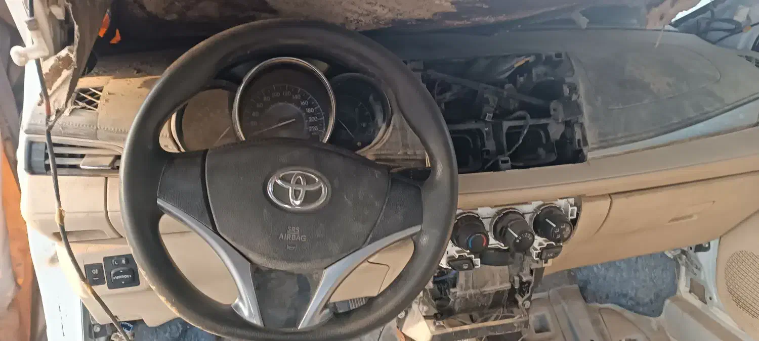 تویوتا یاریس|خودرو سواری و وانت|اهواز, کوی مندلی(سه راه خرمشهر)|دیوار