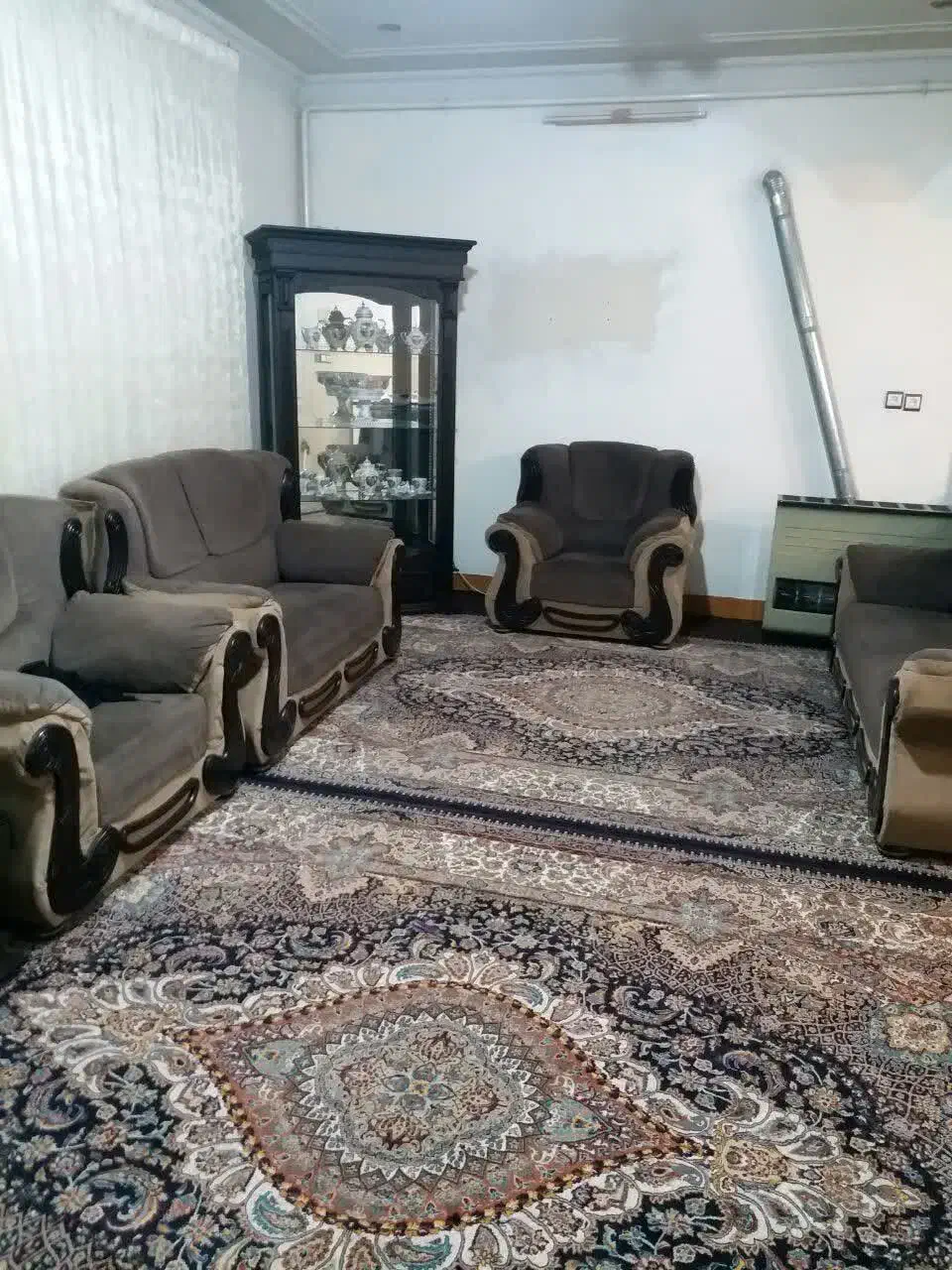 خانه نوساز طبقه دوم راه و حیاط جدا|اجارهٔ خانه و ویلا|اشترینان, |دیوار