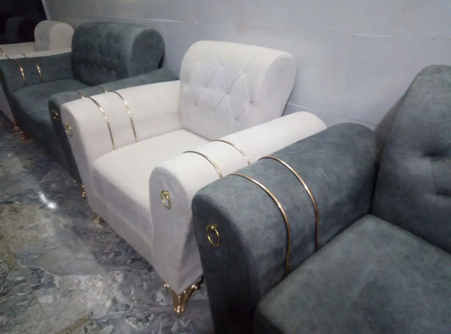 3دست مبل مخصوص جهیزیه عروس|مبلمان خانگی و میز عسلی|تربت جام, مطهری|دیوار