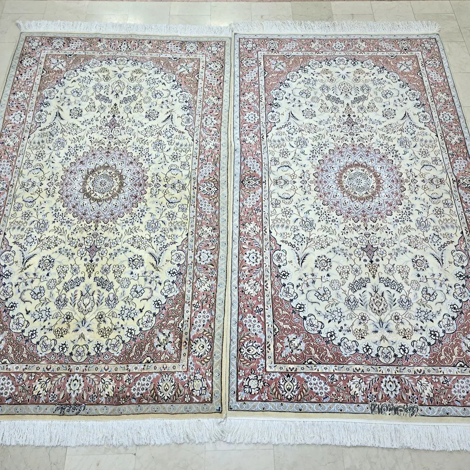 دوعدد فرش ۴ متری نایین گل ابریشم دستباف|فرش|تهران, ونک|دیوار