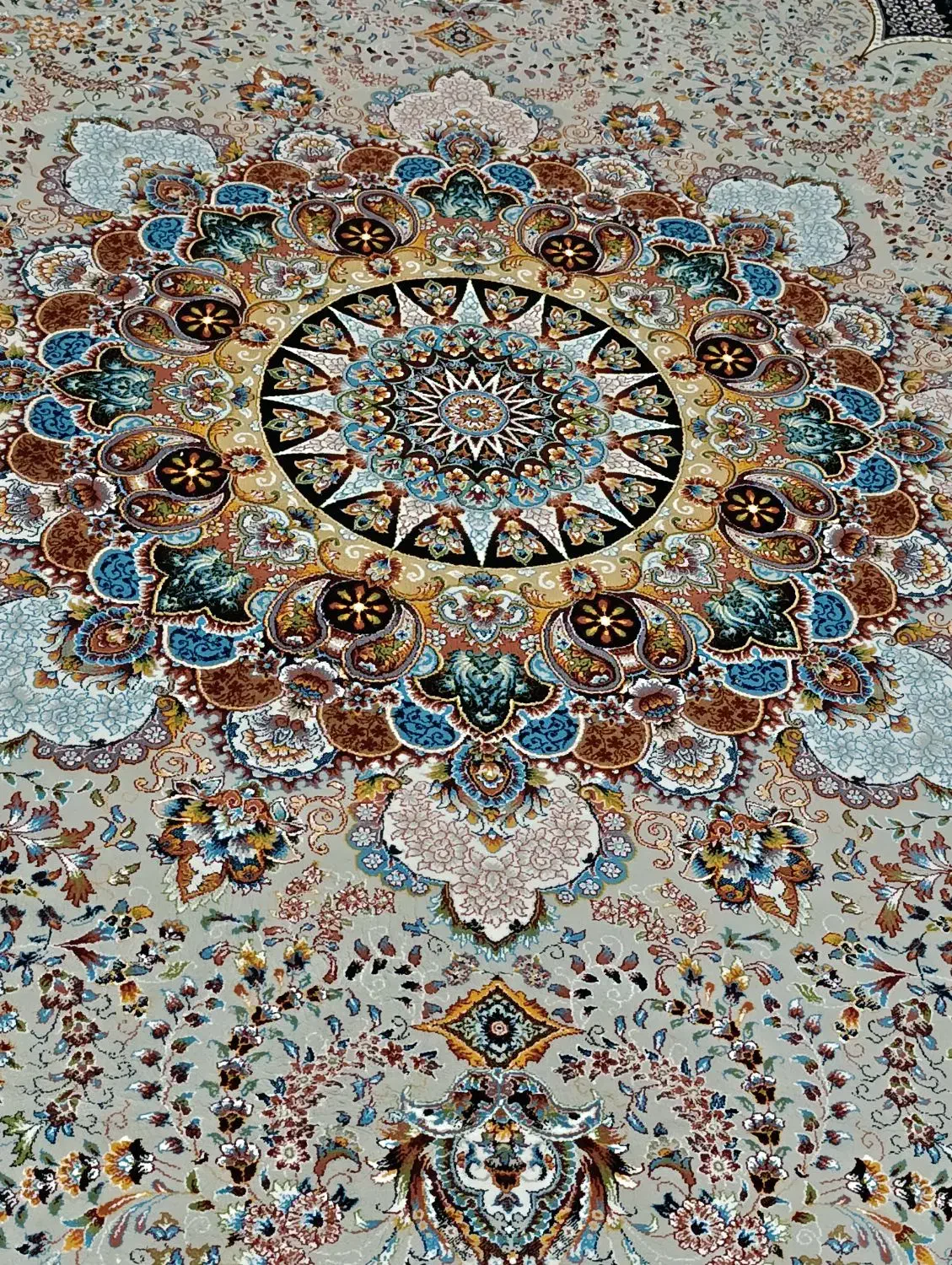 فرش ۱۲ متری سالم و در حد نو|فرش|زاهدان, |دیوار