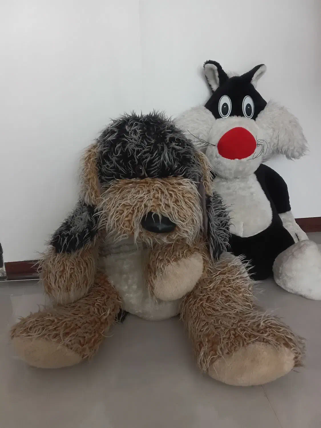 عروسک بزرگ و تاب کودک و میز آرایش کودک|اسباب‌بازی بچه|سهند, |دیوار