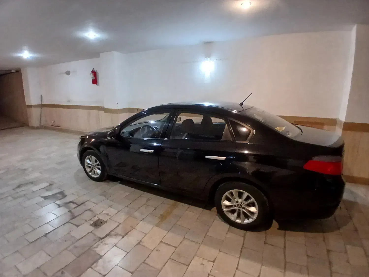 برلیانس ۳۳۰ مدل ۹۶ اتوماتیک|خودرو سواری و وانت|اصفهان, بهار آزادی|دیوار