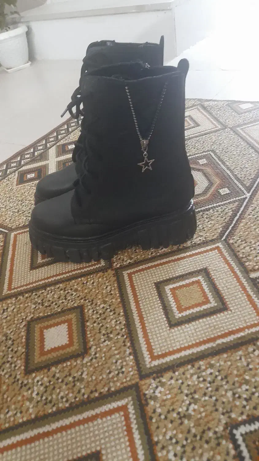 کفش پوتین|کیف، کفش، کمربند|دیواندره, |دیوار