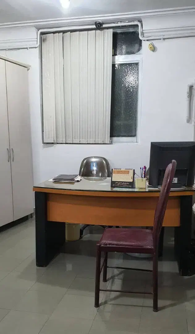 فروش واحد تجاری ۹۴ متری چهارراه گلسار بر اصلی|فروش دفتر کار، اتاق اداری، مطب|رشت, گلسار|دیوار