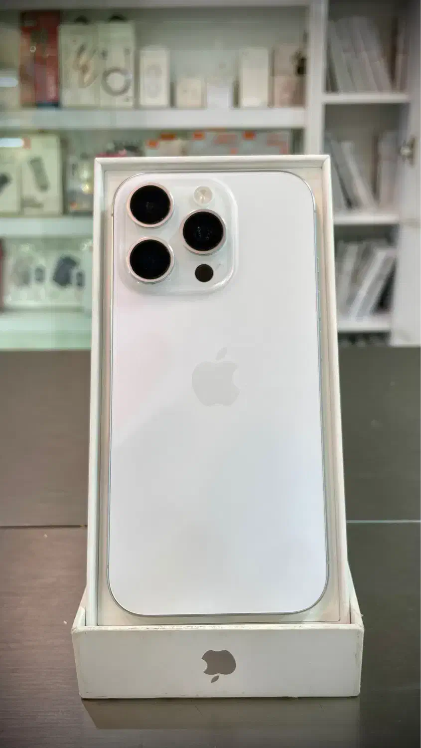 16 pro ( تامین اجتماعی بدونه پیش )|موبایل|کرج, گوهردشت|دیوار