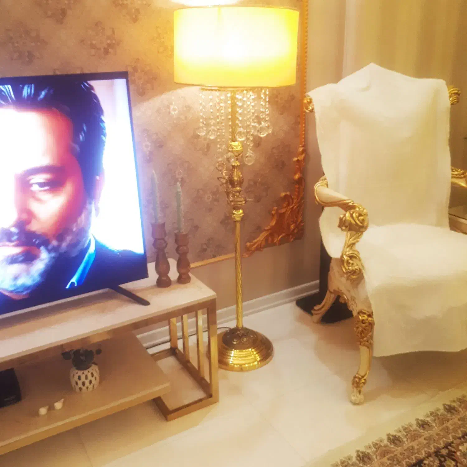 آباژور بسیار تمیز و زیبا|چراغ خواب و آباژور|مشهد, کوی المهدی|دیوار