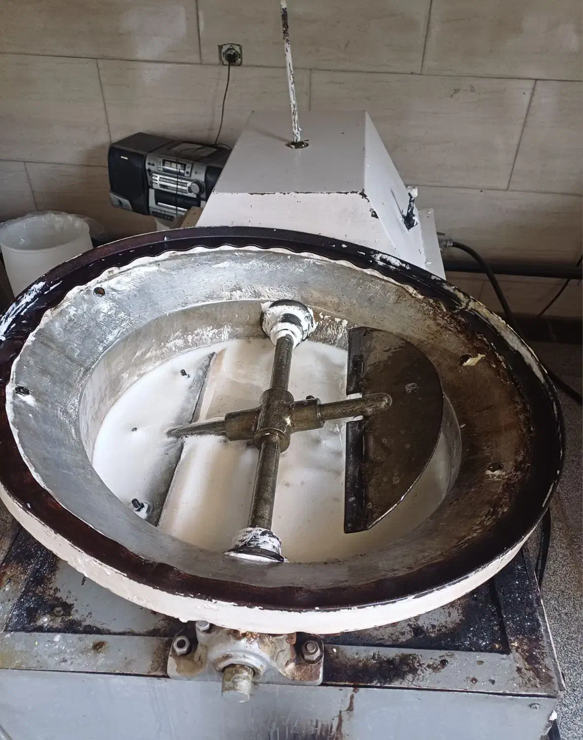 پاتیل گز، همزن و لول کن.|ماشین‌آلات صنعتی|قم, کوه سفید|دیوار