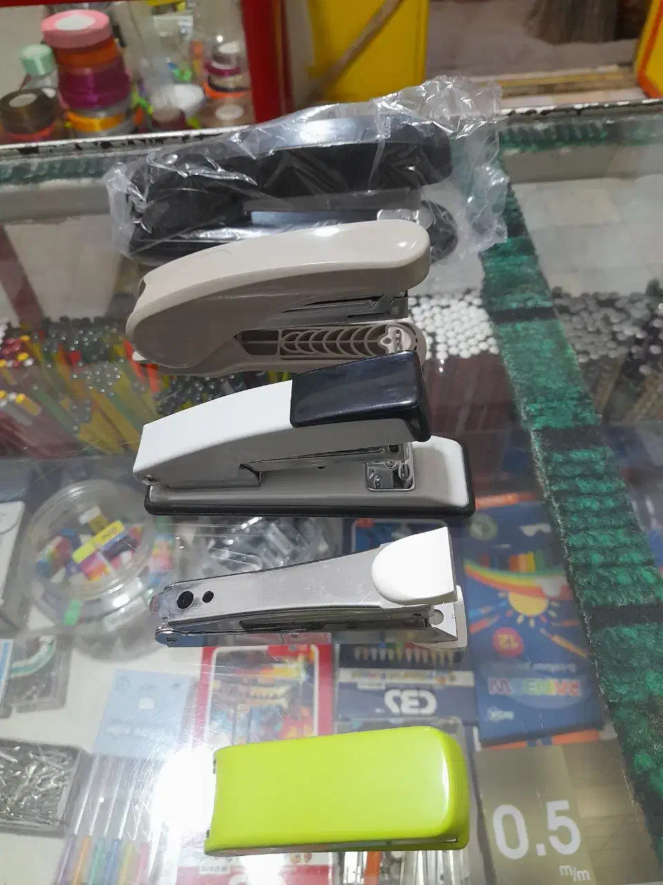 انواع دستگاه منگنه سایز بزرگ‌ و کوچک|لوازم التحریر|قم, نیروگاه|دیوار