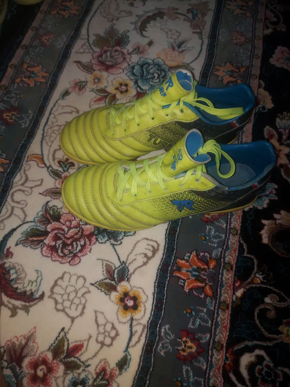 کتونی چمن مصنوعی وسالن سایز۴۰|کیف، کفش، کمربند|خرمآباد, |دیوار