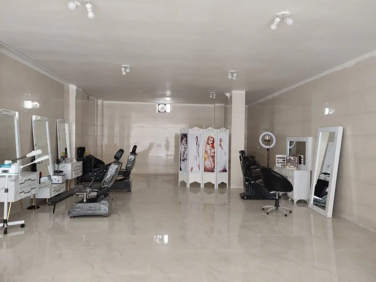 وسایل آرایشگاه|آرایشگاه و سالنهای زیبایی|لاران, |دیوار