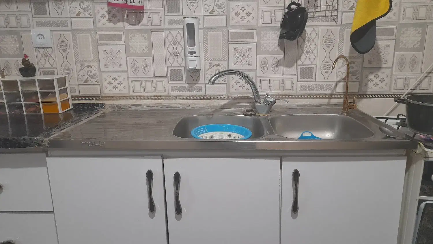 کابینت و سینک و شیر اهرمی|مصالح و تجهیزات ساختمان|بروجرد, |دیوار