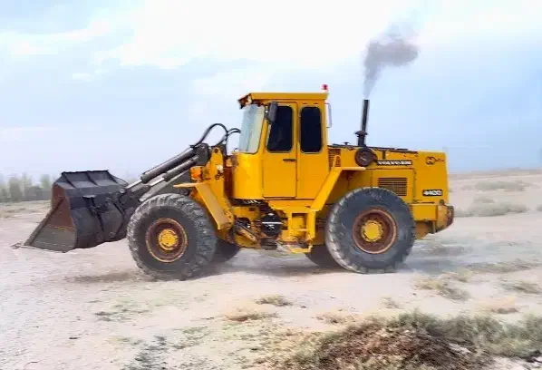 لودر ولوو۴۴۰۰|خودرو سنگین|میاندوآب, |دیوار