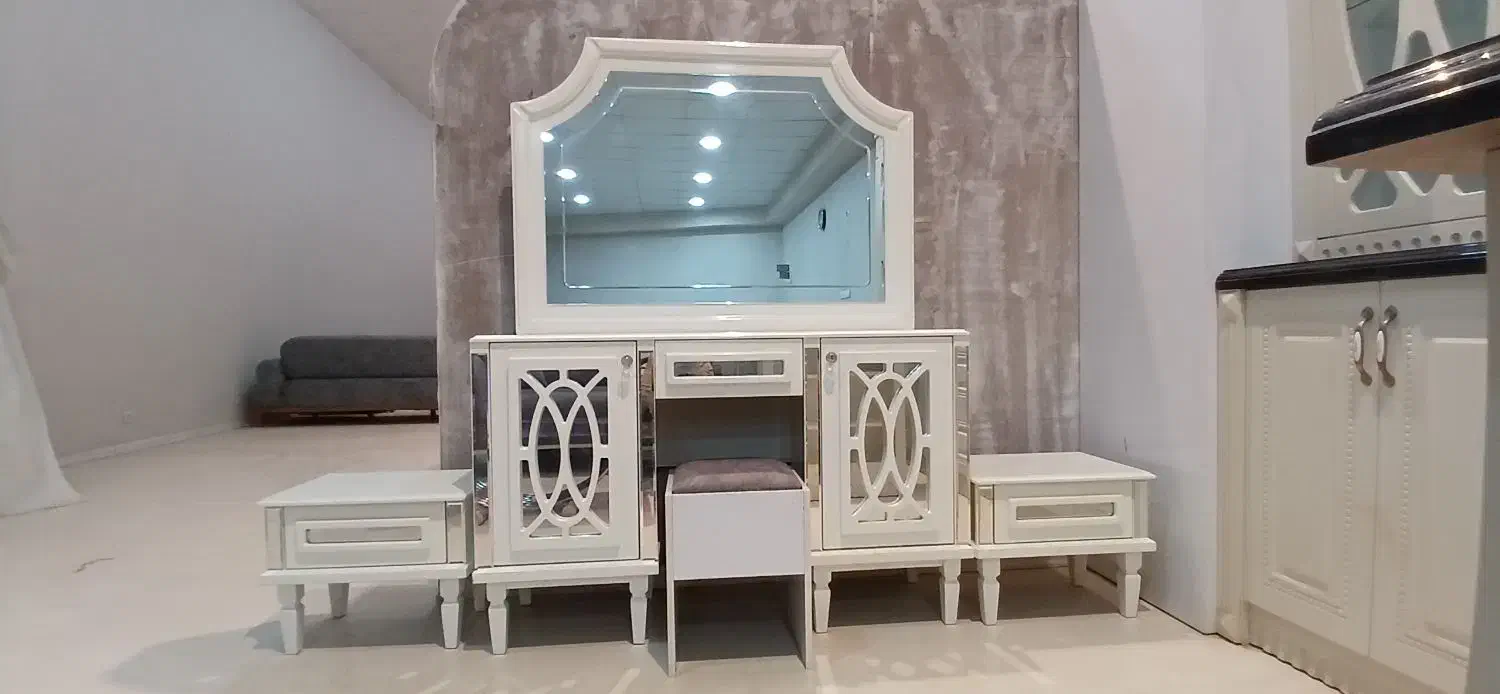 میز آرایش و پاتختی|جاکفشی، کمد، دراور|سبزوار, قصبه غربی|دیوار