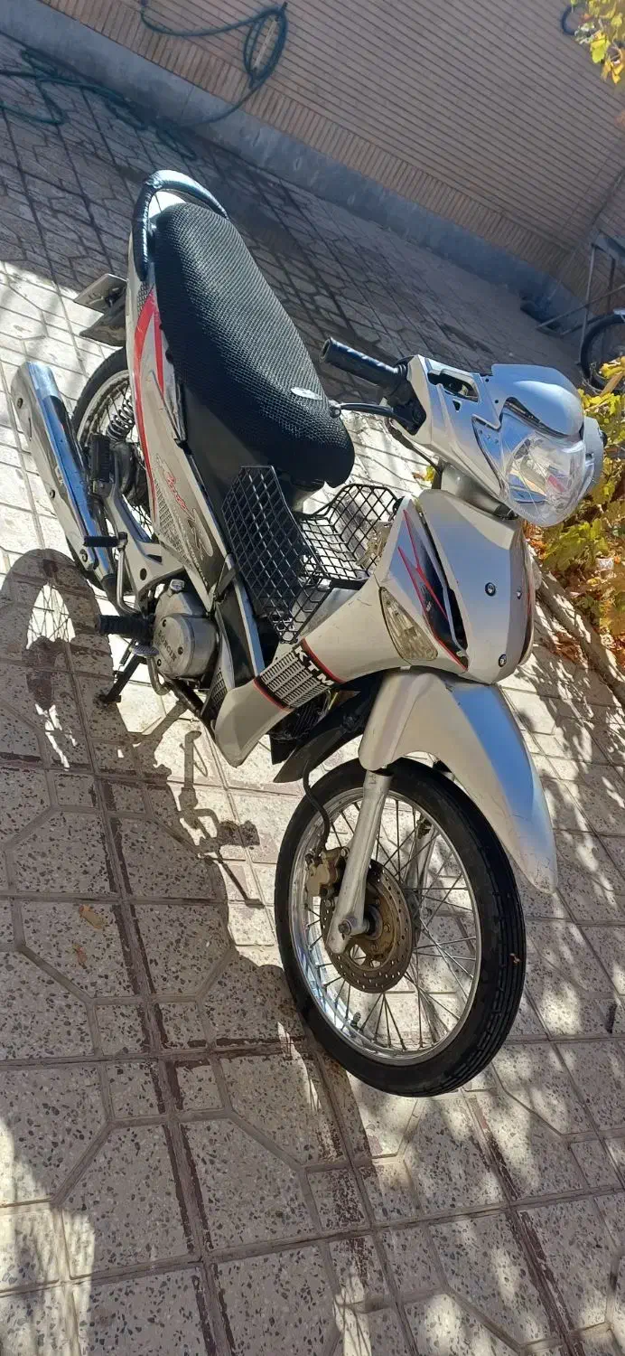 موتورمدل ۹۰لیزری|موتورسیکلت|شاهین‌شهر, شهرک گلدیس|دیوار